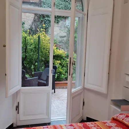 Guest house Victoria Secret Garden *